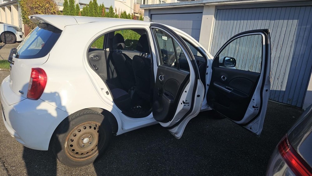 Nissan Micra 158.000 km 3.250 &euro; Salach 73084