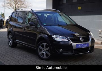 VW Touran 88.000 km 8.650 &euro; Owen 73277