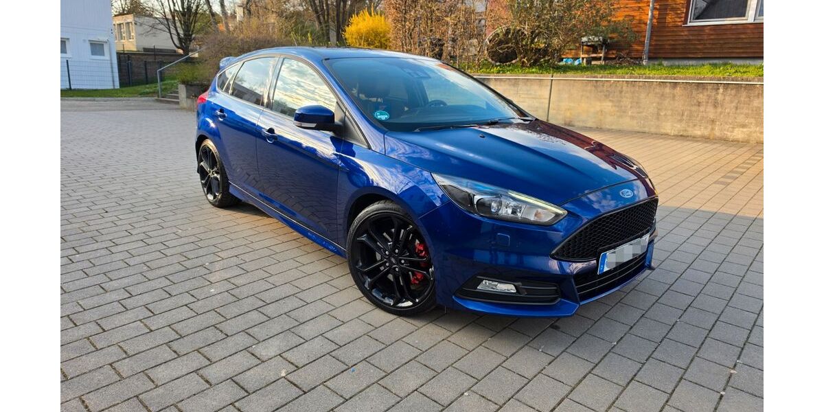 Ford Focus 146.500 km 14.999 &euro; Göppingen 73035