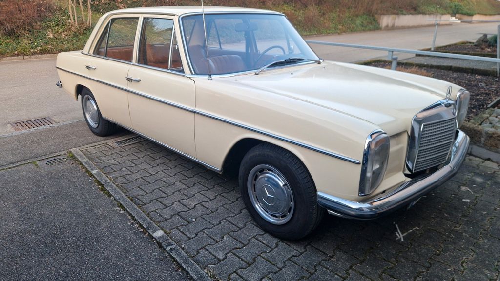Mercedes-Benz 220 22.000 km 10.900 &euro; Kuchen 73329