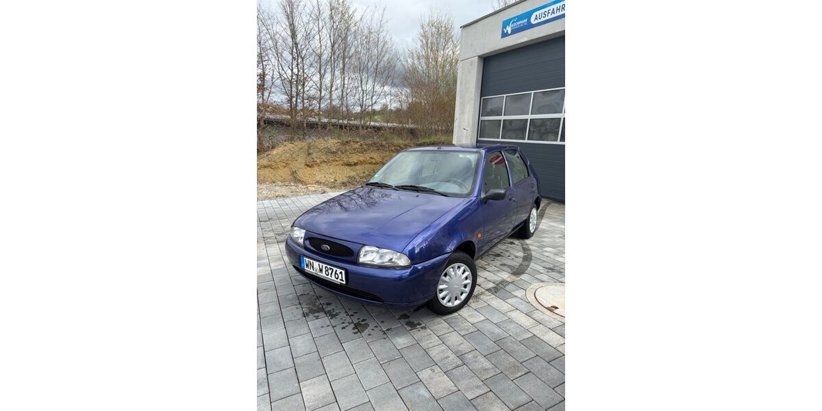 Ford Fiesta 99.568 km 1.840 &euro; Weissach im Tal 71554