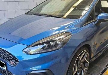Ford Fiesta 41.700 km 18.630 &euro; Göppingen 73037