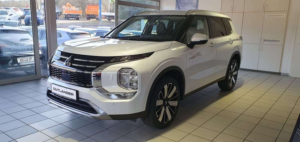 Mitsubishi Outlander 3.000 km 49.990 &euro; Winnenden 71364