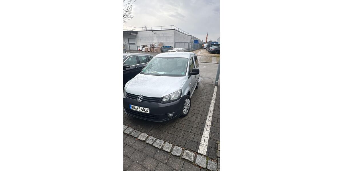 VW Caddy 158.187 km 5.900 &euro; Fellbach 70736