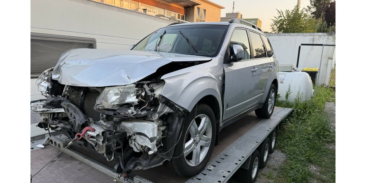Subaru Forester Comfort 30 Jahre 159.219 km 1.450 &euro; Schorndorf 73614