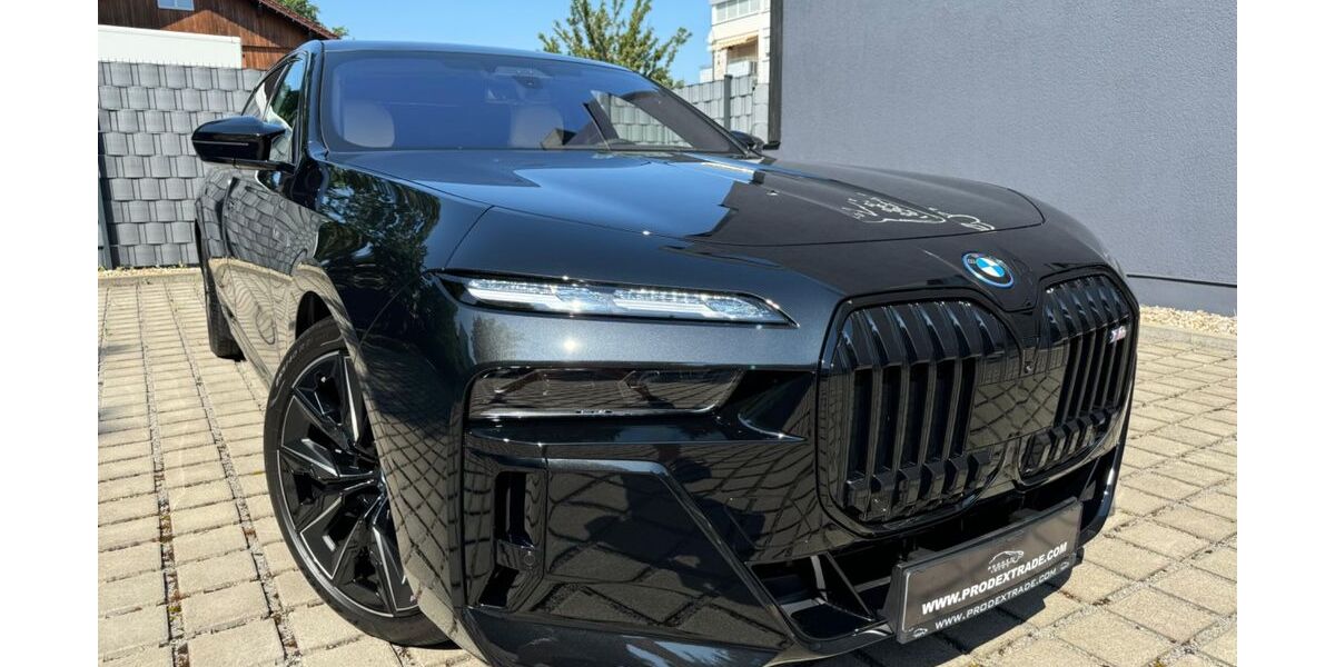 BMW M760 5.000 km 154.700 &euro; Fellbach 70736