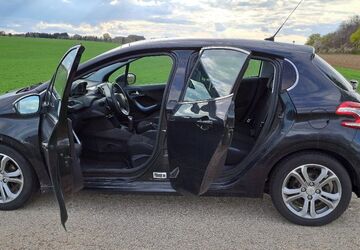 Peugeot 208 149.112 km 5.500 &euro; Heroldstatt 72535