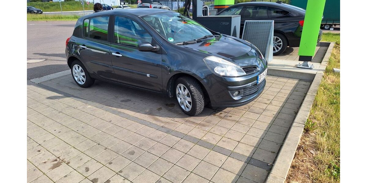 Renault Clio 136.000 km 3.700 &euro; Süßen 73079
