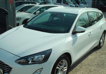 Ford Focus 34.000 km 14.950 &euro; Waiblingen (bei Stuttgart) 71332