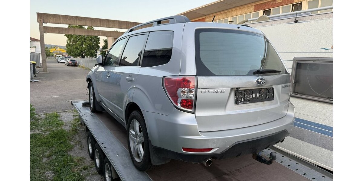 Subaru Forester Comfort 30 Jahre 159.219 km 1.450 &euro; Schorndorf 73614