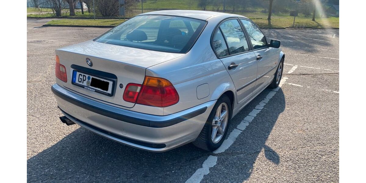 BMW 318 172.000 km 2.999 &euro; Göppingen 73033
