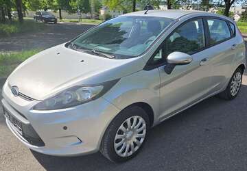 Ford Fiesta 79.000 km 5.950 &euro; Schorndorf 73614