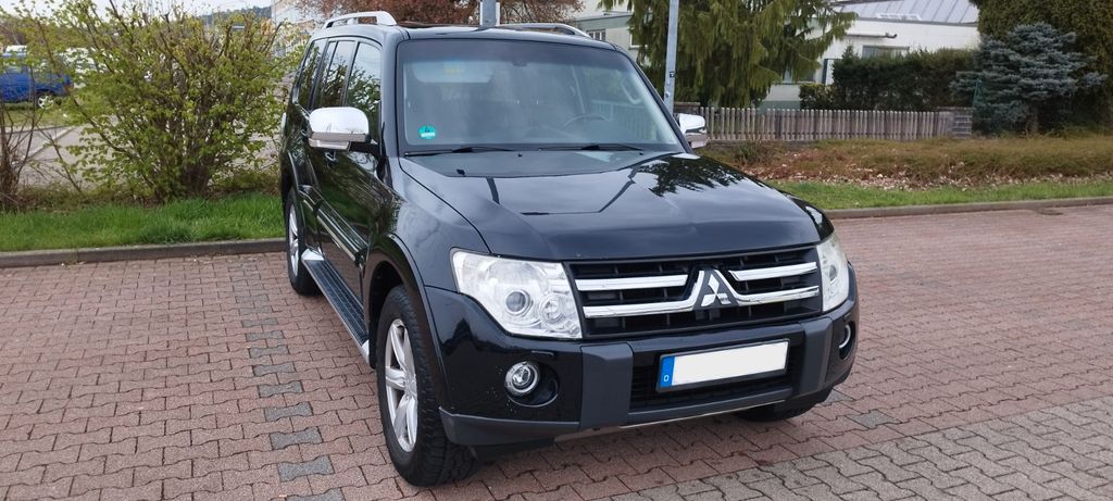 Mitsubishi Pajero 230.000 km 14.500 &euro; Schwäbisch Gmünd - Bargau 73529