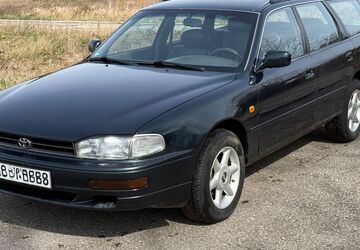 Toyota Camry 287.000 km 2.800 &euro; Süßen 73079