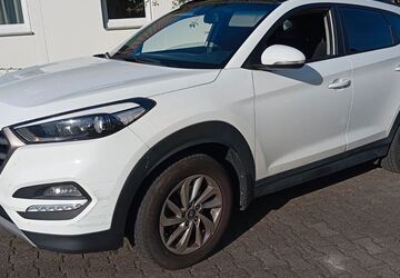 Hyundai TUCSON 91.000 km 12.888 &euro; Dettingen 72581