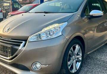 Peugeot 208 81.000 km 7.880 &euro; Spraitbach 73565