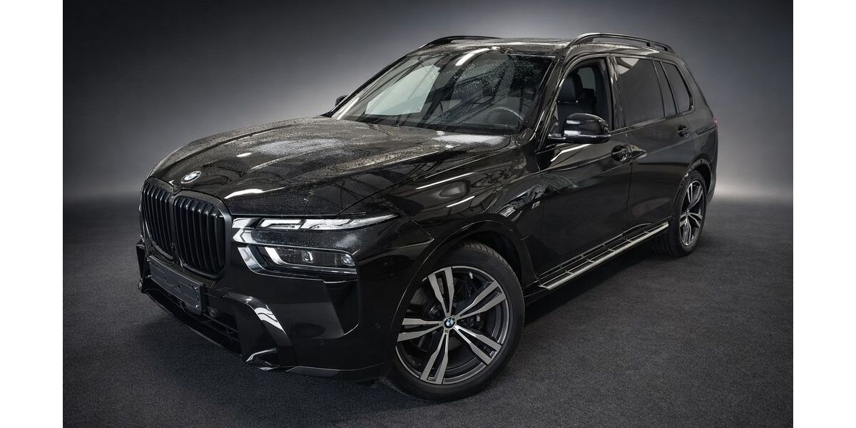 BMW X7 25.000 km 90.700 &euro; Uhingen 73066