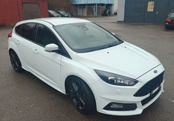 Ford Focus 97.692 km 12.200 &euro; Mögglingen 73563