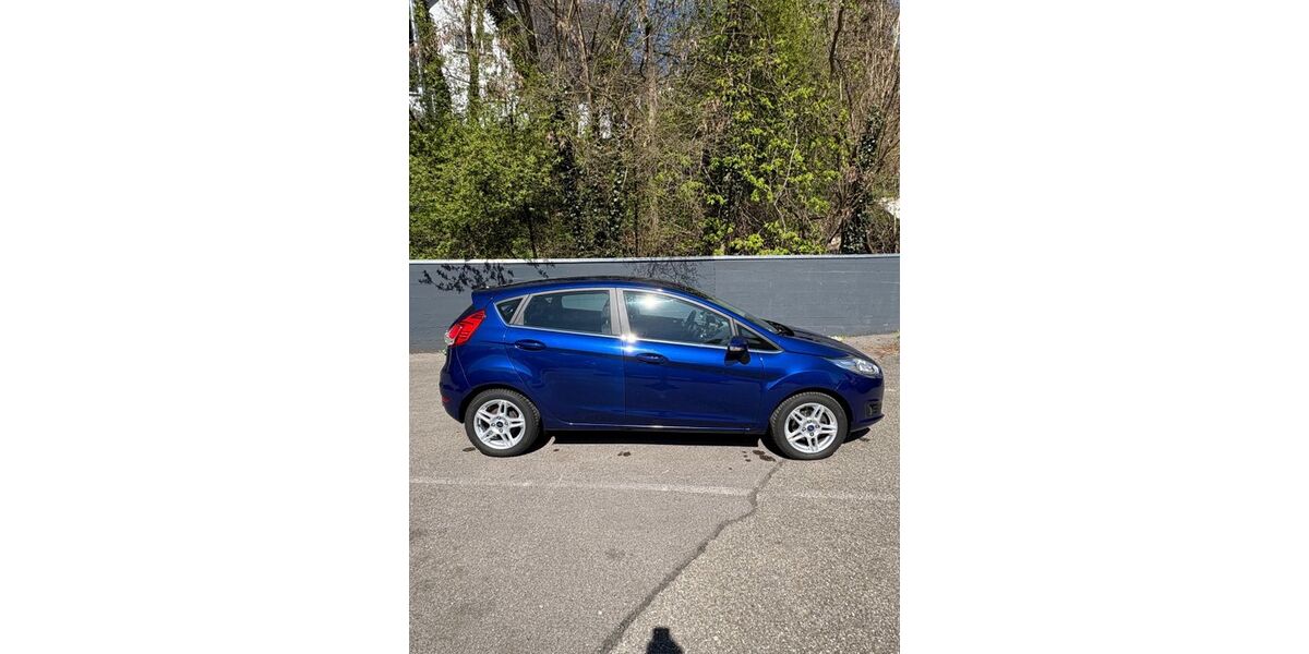 Ford Fiesta 127.000 km 5.400 &euro; Waldstetten 73550