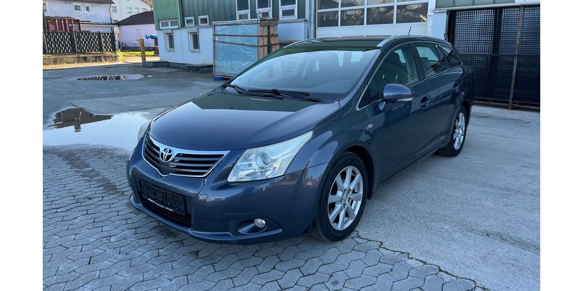 Toyota Avensis 229.805 km 3.999 &euro; Uhingen 73066