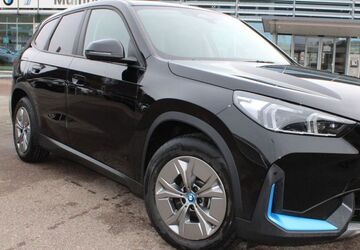 BMW iX1 37.742 km 32.450 &euro; Schwäbisch Gmünd 73529