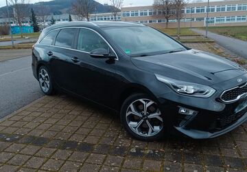 Kia ceed Sportswagon 45.000 km 21.499 &euro; Bissingen an der Teck 73266