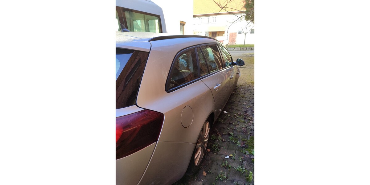 Opel Insignia Sports Tourer 180.000 km 3.500 &euro; Bad Urach 72574