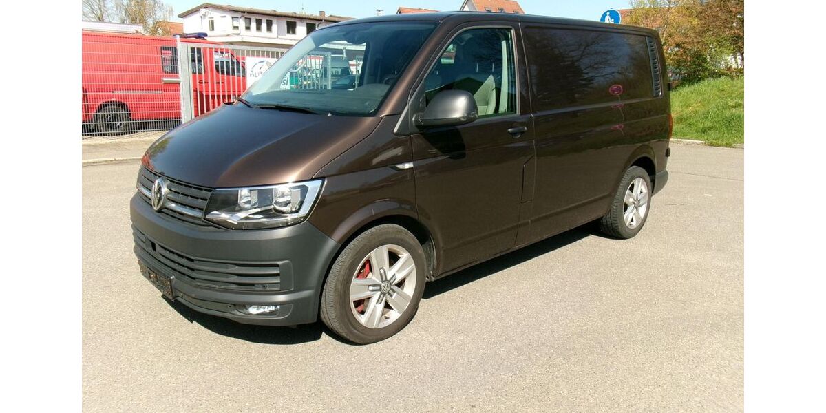 VW T6 Transporter 195.000 km 10.900 &euro; Nürtingen bei Stuttgart 72622