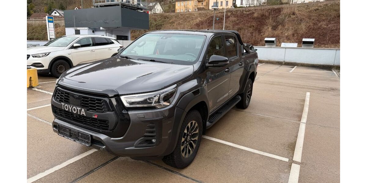 Toyota Hilux 165.000 km 37.000 &euro; Geislingen an der Steige 73312