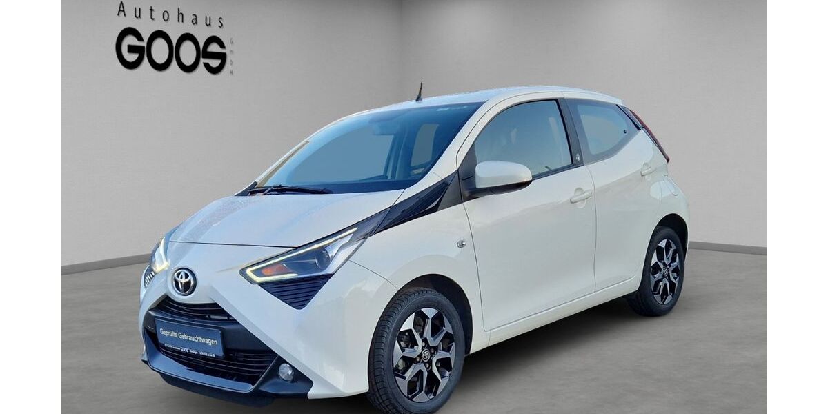 Toyota Aygo (X) 20.851 km 11.490 &euro; Nürtingen 72622