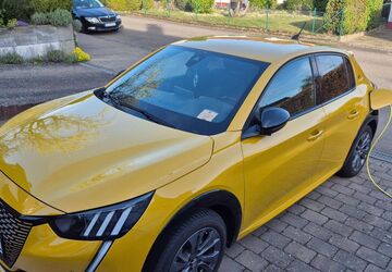 Peugeot e-208 54.000 km 15.600 &euro; Schwäbisch Gmünd 73527