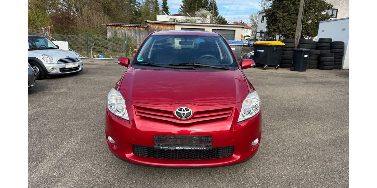 Toyota Auris 151.331 km 6.000 &euro; Kirchheim unter Teck 73230