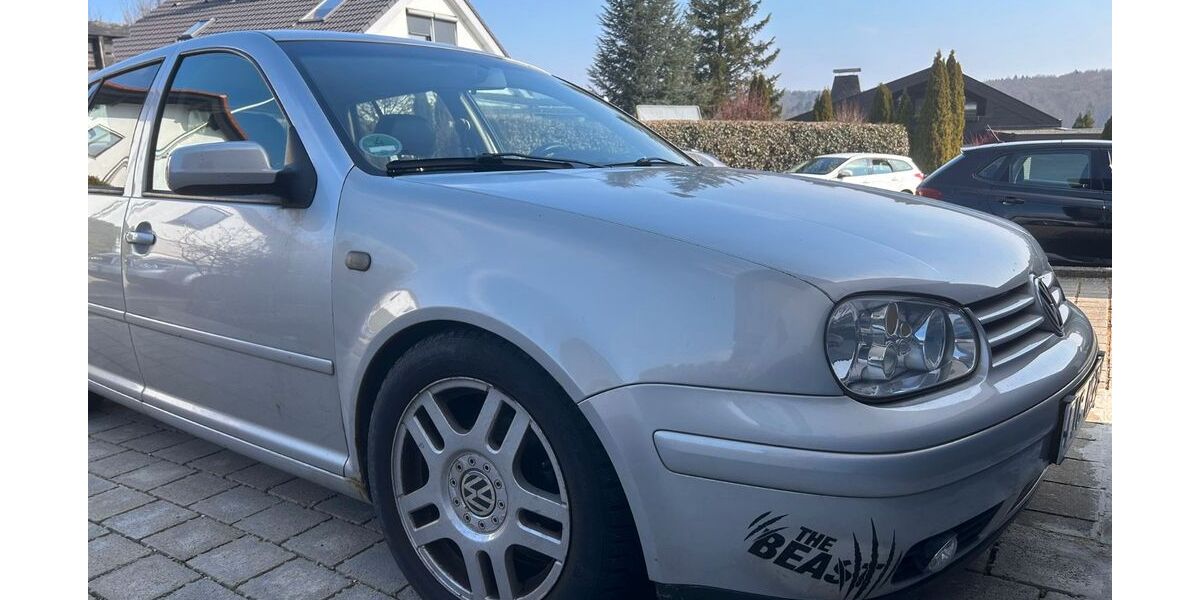VW Golf 320.000 km 1.650 &euro; Amstetten 73340