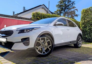 Kia XCeed 70.000 km 19.900 &euro; Esslingen a.N. 73733
