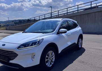 Ford Kuga 117.000 km 16.200 &euro; Essingen­­­ 73457