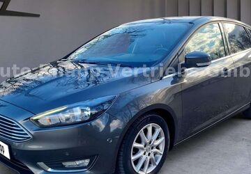 Ford Focus 80.000 km 12.990 &euro; Aichwald 73773