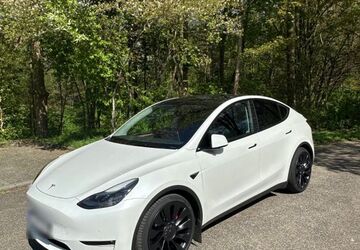 Tesla Model Y 11.500 km 41.160 &euro; Donzdorf 73072